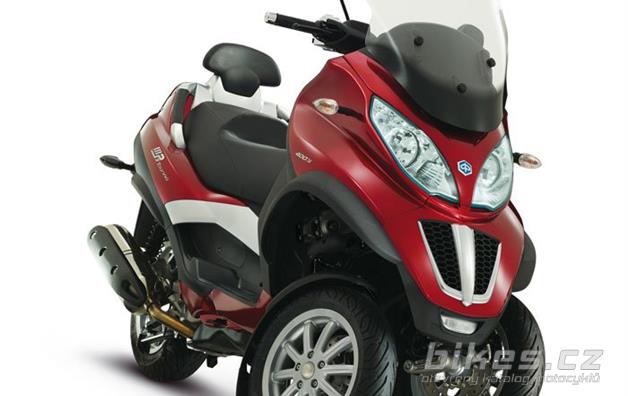Piaggio MP3 400