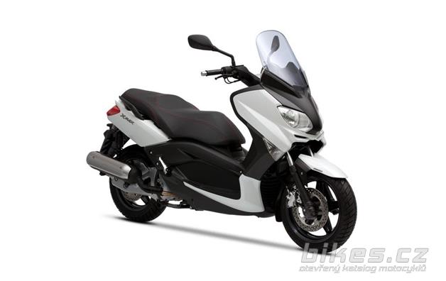 Yamaha X-Max 125
