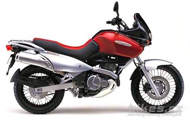 Suzuki XF650 Freewind
