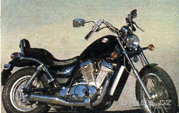 Suzuki VS 750 Intruder