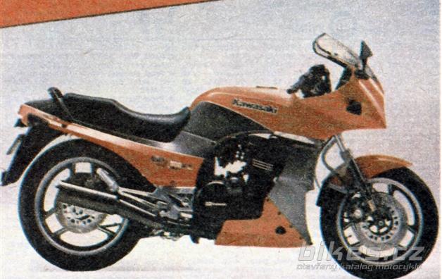Kawasaki GPZ 900 R