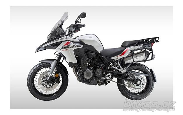 Benelli TRK 502 X ABS