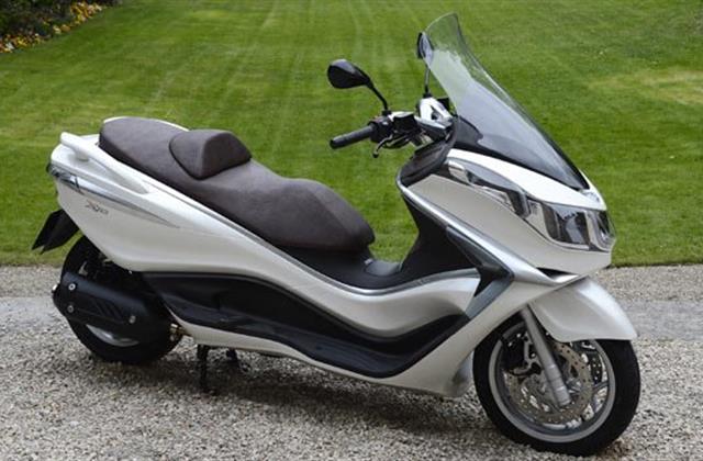 Piaggio X10 350 Executive